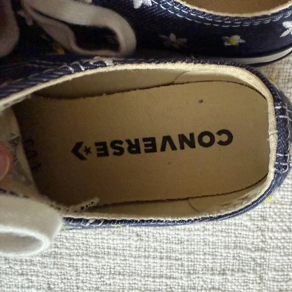 Converse Chuck Taylor Daisy Embroidered Low Top Sneakers Blue Size 5.5 - Picture 8 of 12